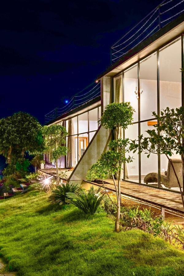 Saffronstays Glasshouse Celeste, Ranikhet - Luxurious Glass Villa With Breathtaking Views Bhatrojkhan Exterior photo