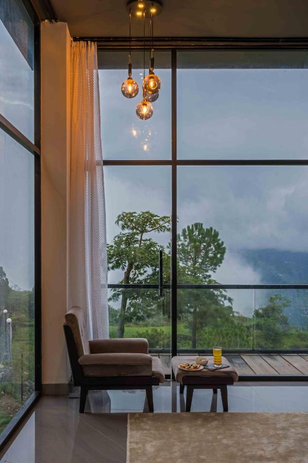 Saffronstays Glasshouse Celeste, Ranikhet - Luxurious Glass Villa With Breathtaking Views Bhatrojkhan Exterior photo